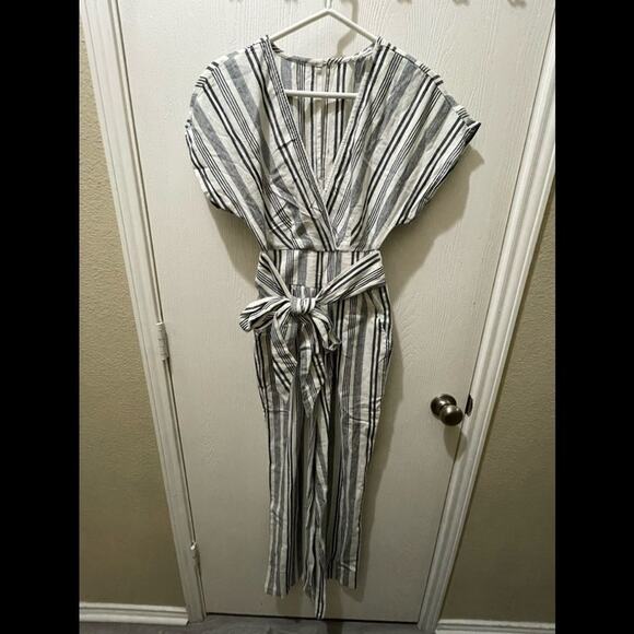 American Eagle Linen Blend Jumpsuit NWOT - Picture 1 of 6